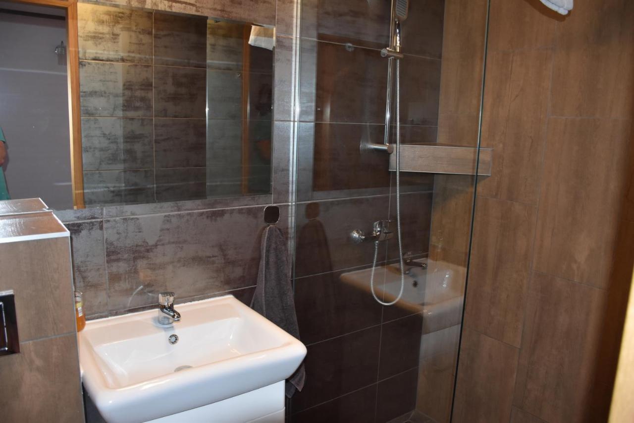 Villa Gosciniec Pod Debem Trzciel Esterno foto