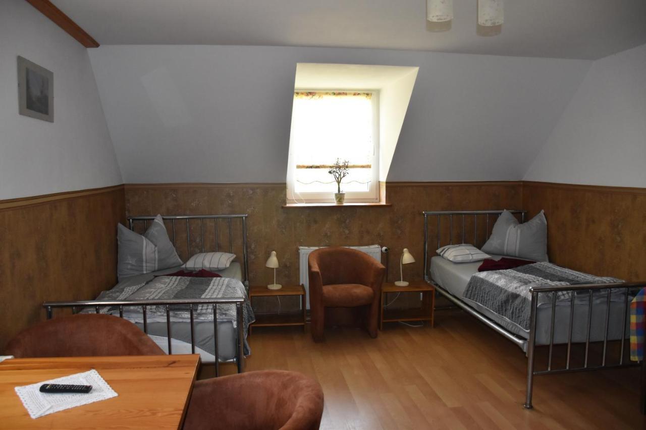 Villa Gosciniec Pod Debem Trzciel Esterno foto