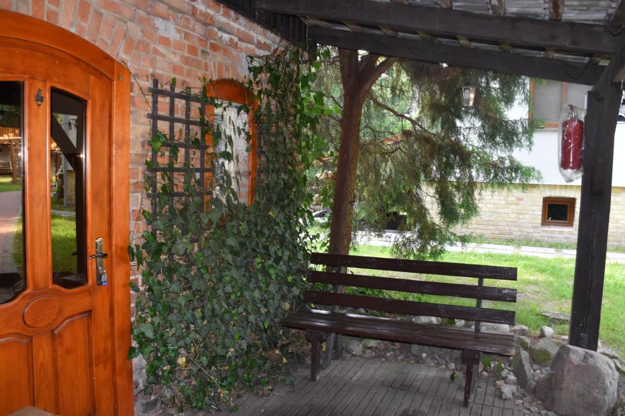 Villa Gosciniec Pod Debem Trzciel Esterno foto